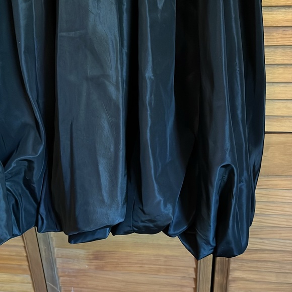 Teri Jon - Black Cocktail Dress Satin size 6 - Picture 6 of 11